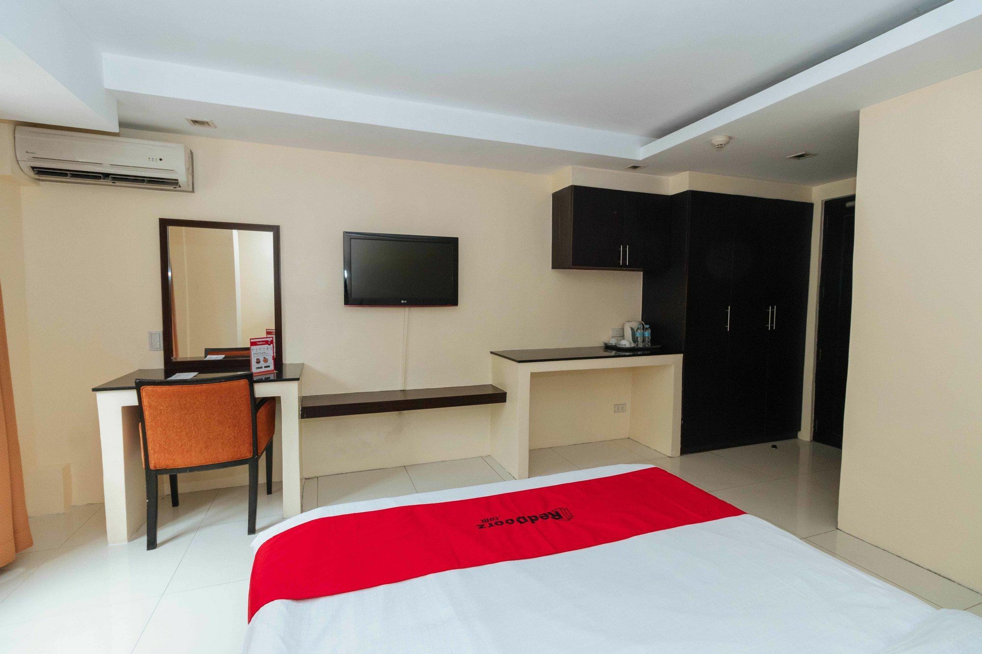 Reddoorz Near Quezon City Circle Exterior foto