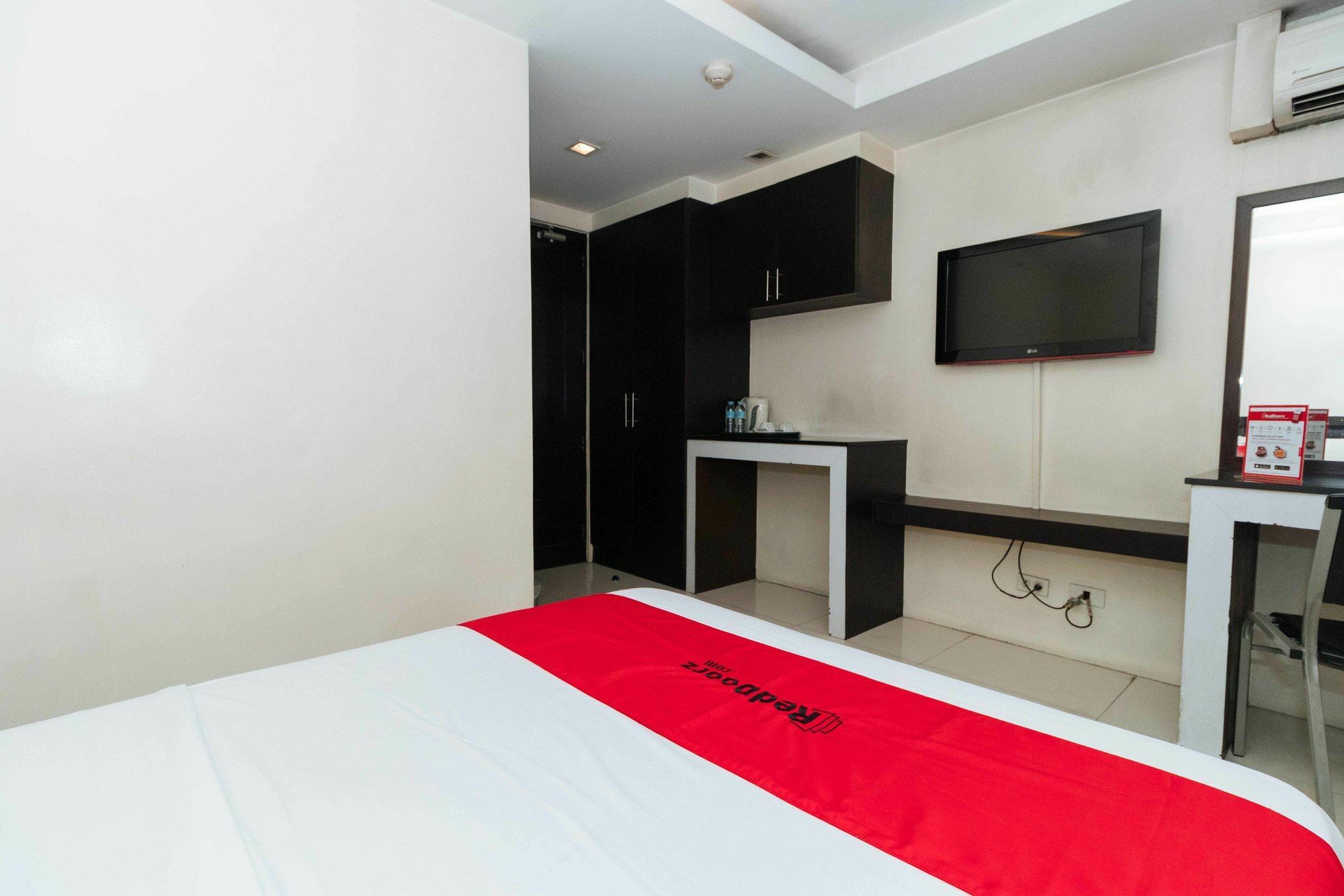 Reddoorz Near Quezon City Circle Exterior foto